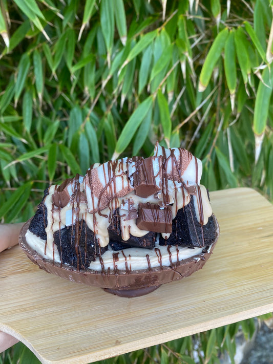 Kinder Bueno Stuffed Easter Eggs